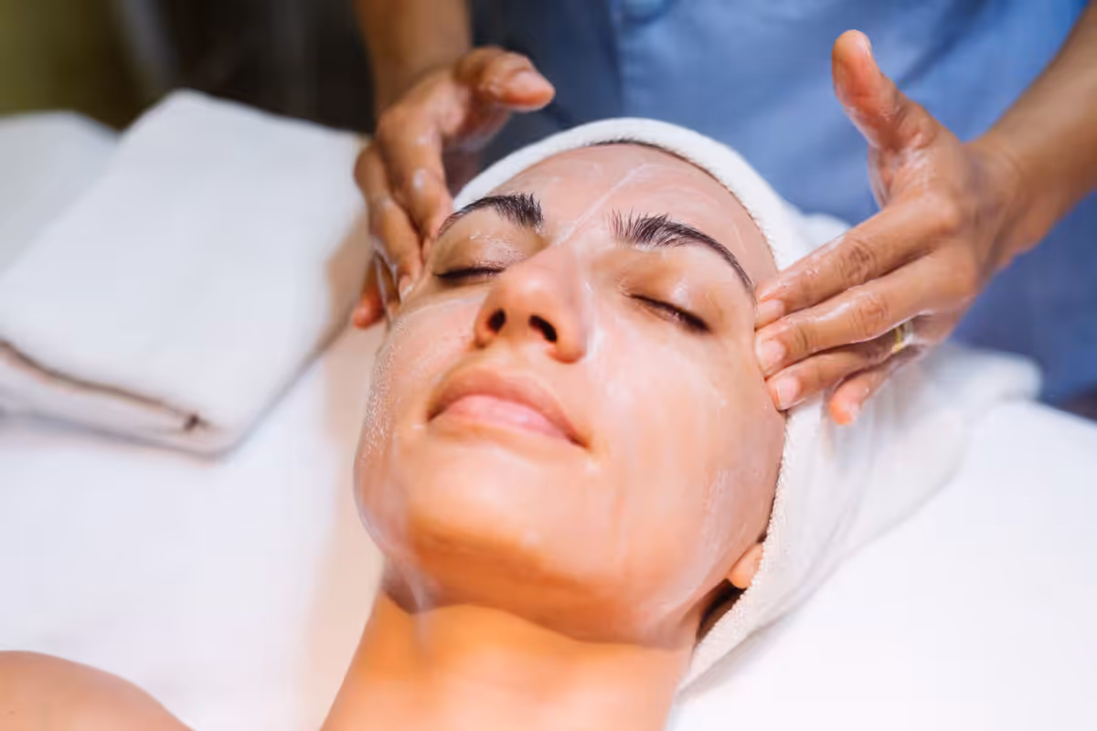 Cuidados Después de un Peeling Químico: Guía Completa para una Recuperación Segura - Artículo sobre medicina estética en Madrid